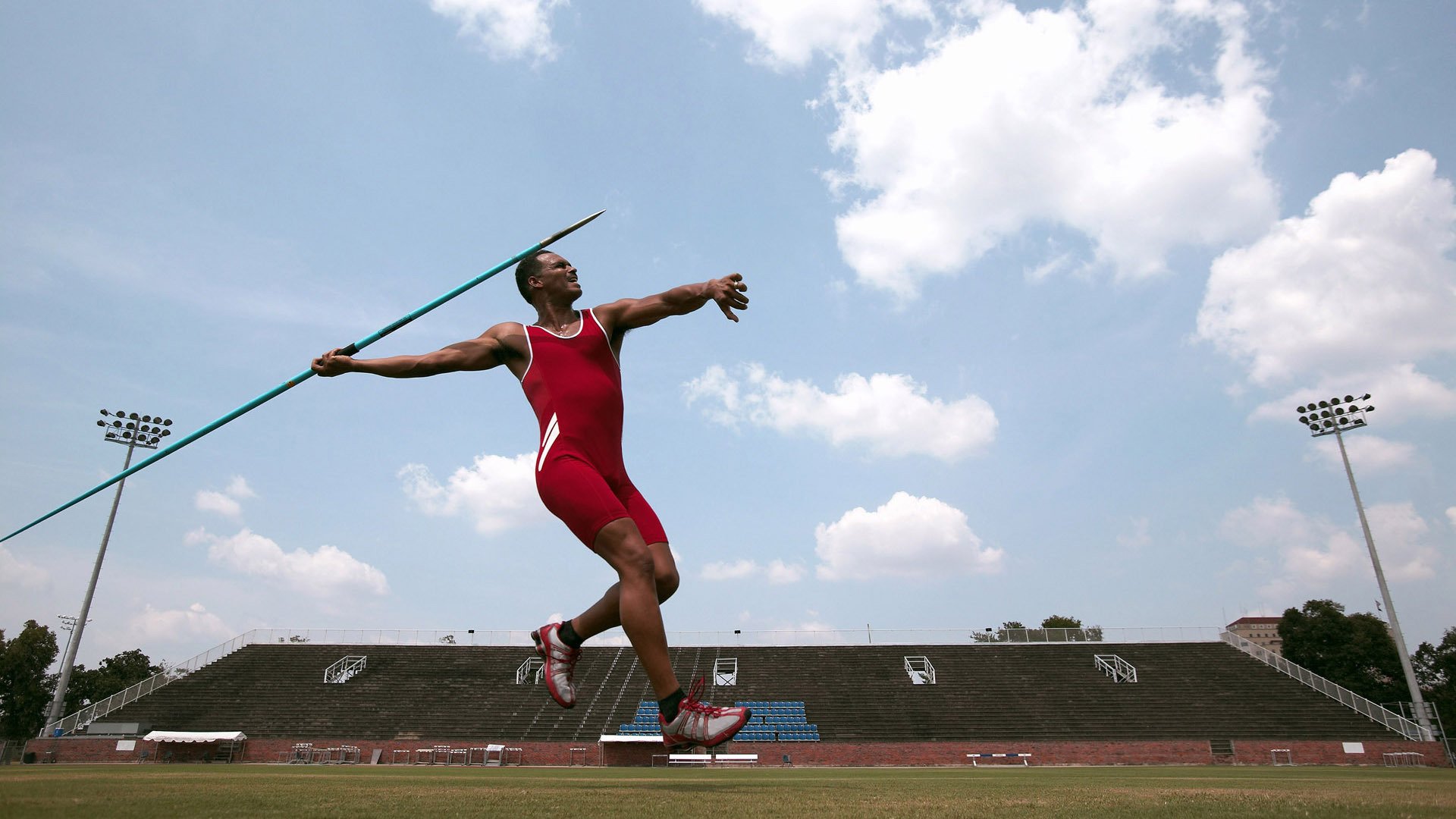 当大场面先生遇上丹麦淘汰芬兰,足球场上的唯一性悖论