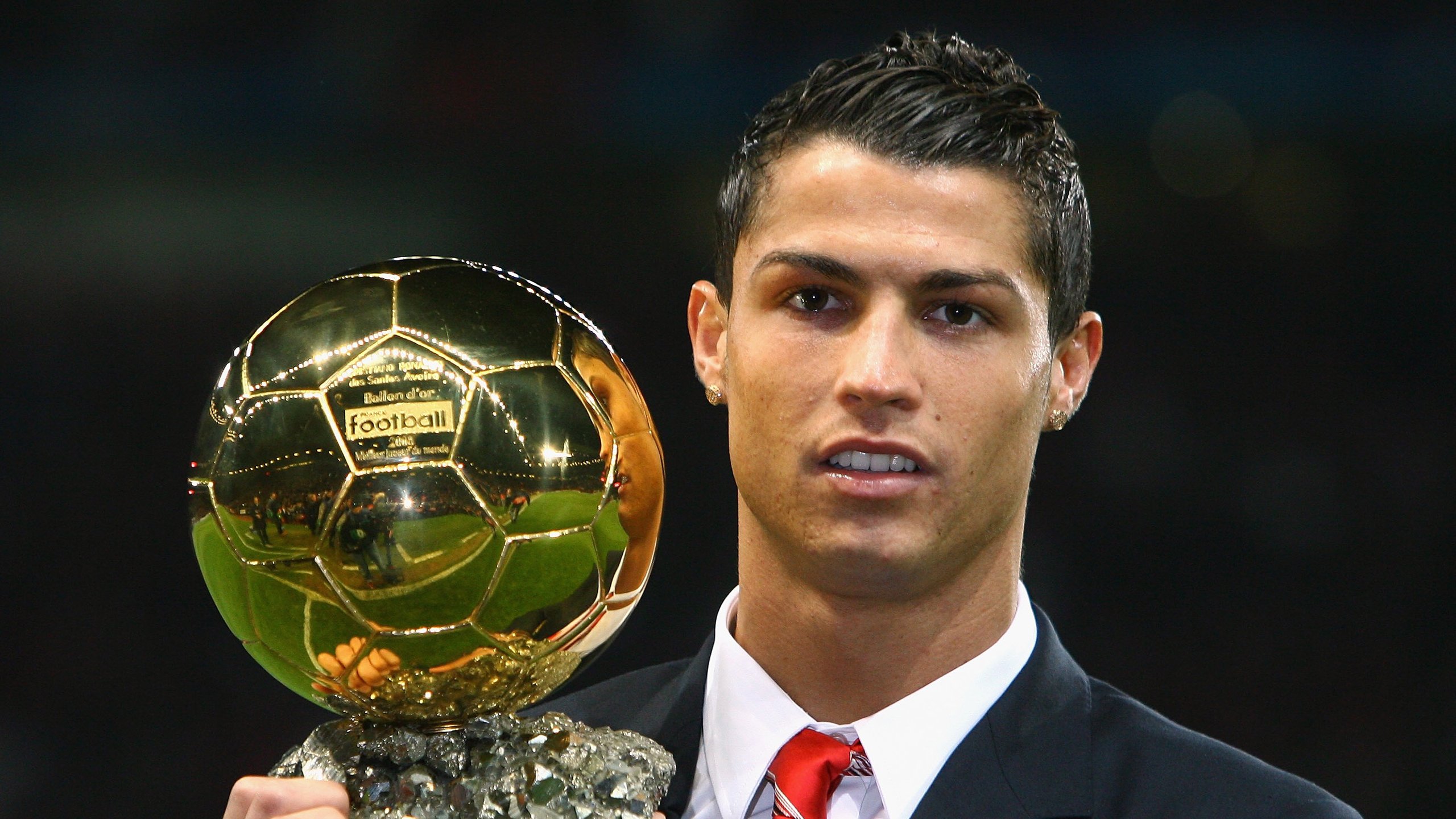 克瓦拉茨赫利亚瑞士爆发，比利亚雷亚尔欧战制霸的战术密码