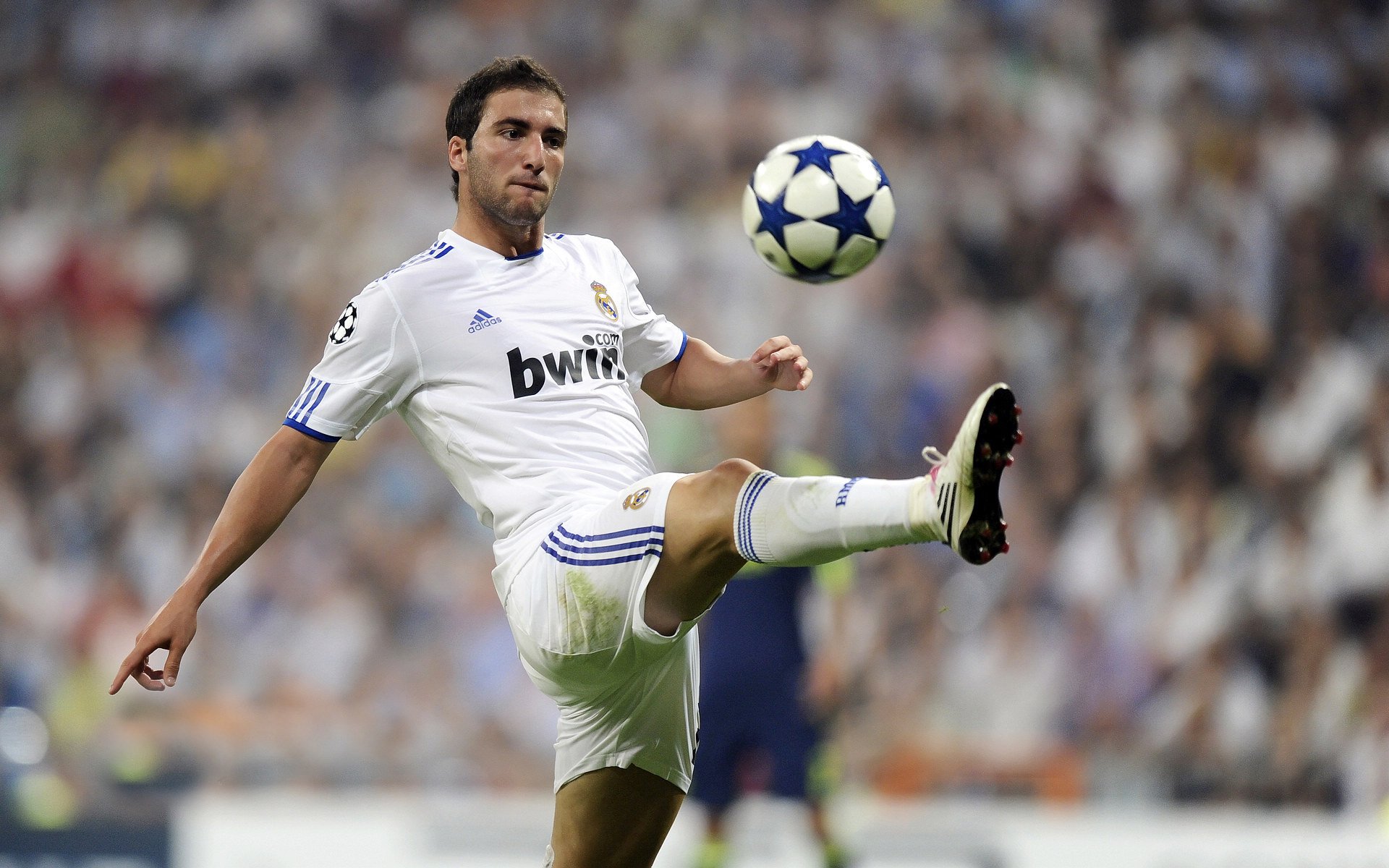 法拉利险胜威廉姆斯，勒克莱尔高光表现定乾坤